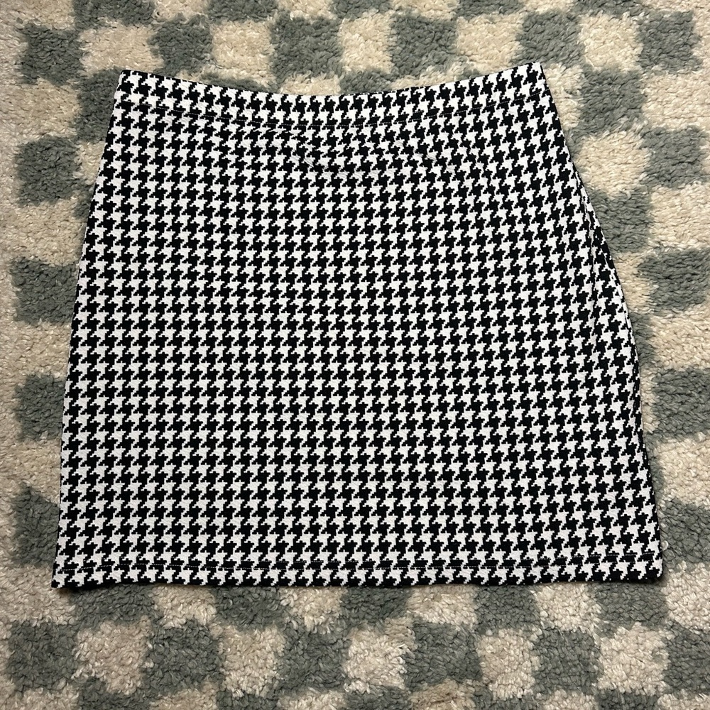 SHEIN | Houndstooth Mini Skirt